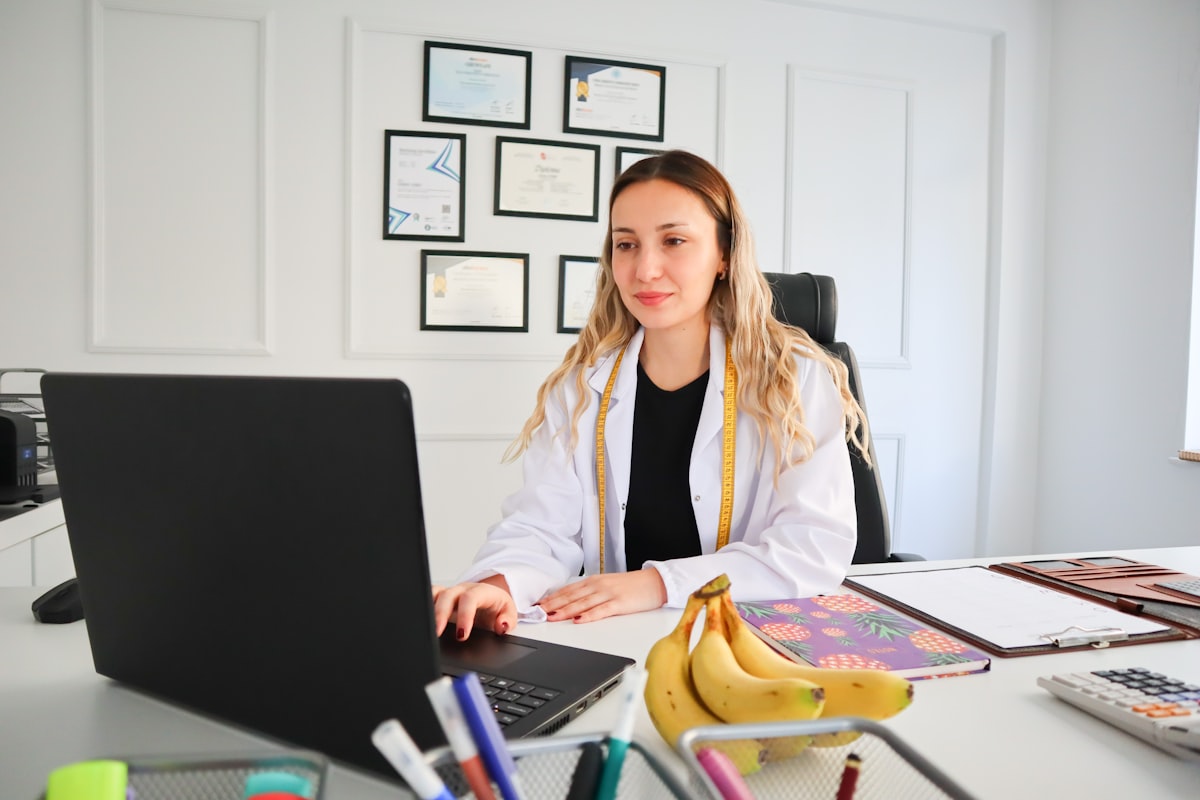 Professional nutrition consultation session